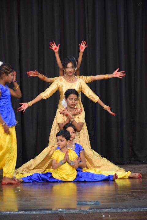 सरायकेला-खरसावाँ जिला स्थापना के 25 वर्ष पूरे, टाउन हॉल में भव्य कार्यक्रम आयोजित 1001140721